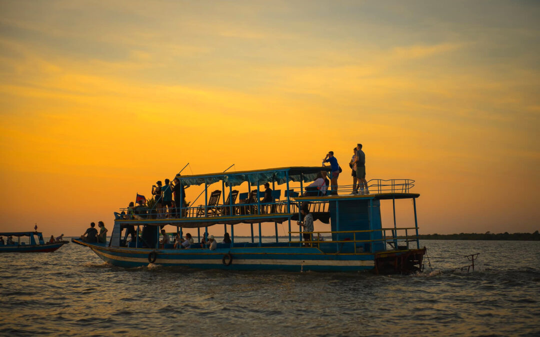 Kampong Phluk Floating Village Tour by Boat