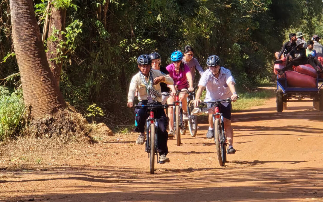 Siem Reap Bike Tour and Kampong Phluk Floating Village